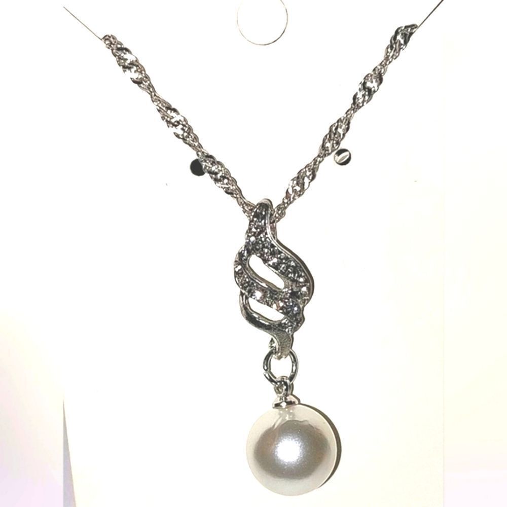 Elegant Vintage Pendant Necklace For Adults